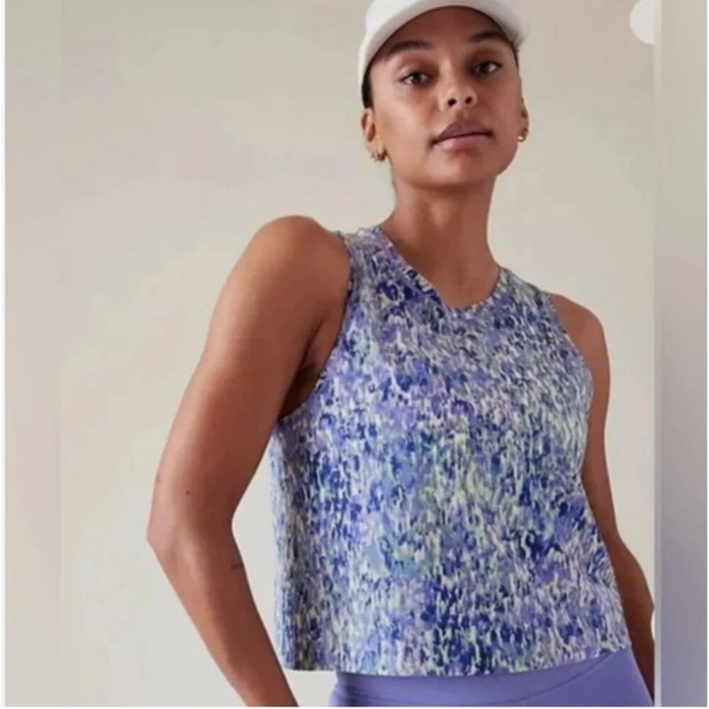 Athleta Ultimate Cropped Lightweight Purple Floral Muscle Tank Womens Small Gym